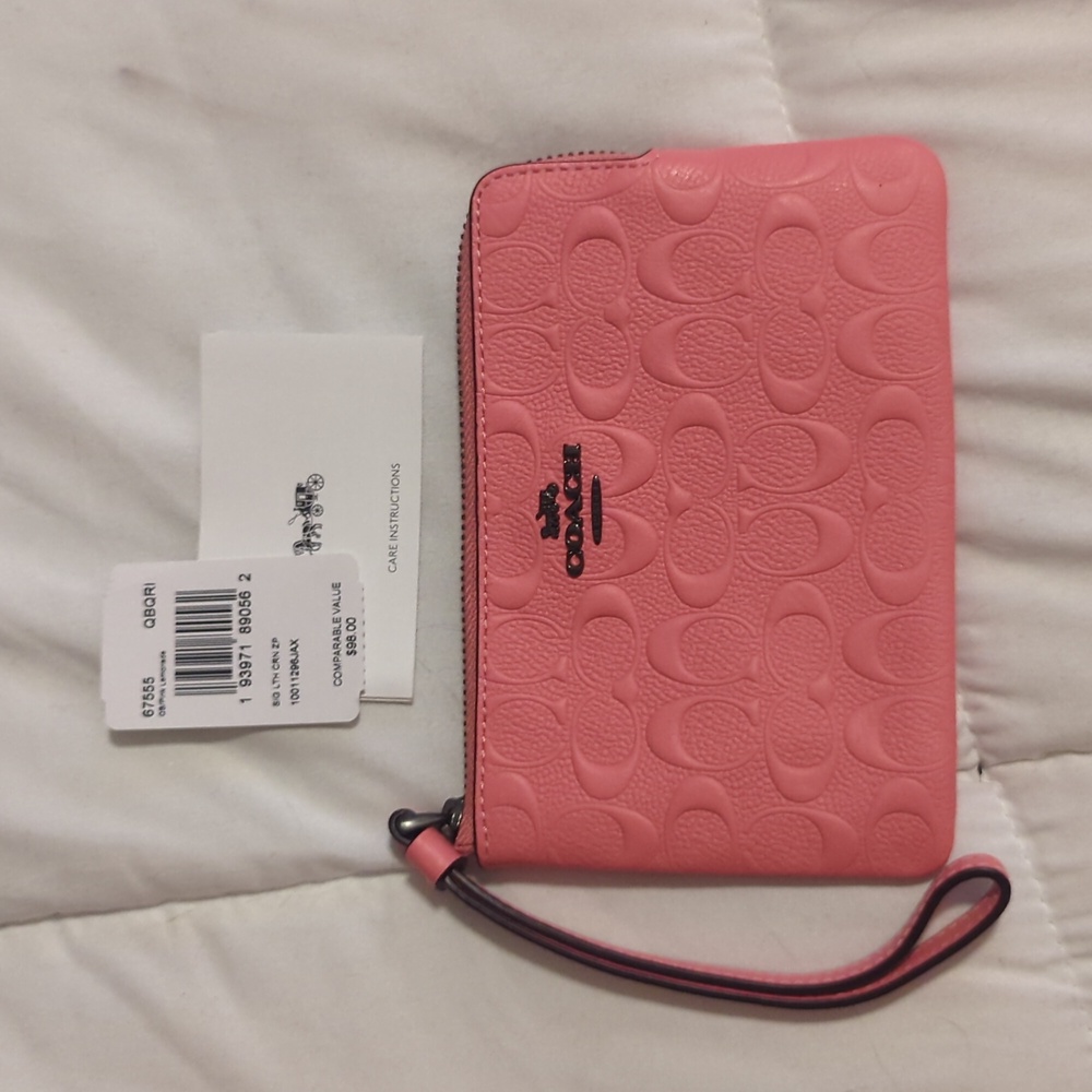 Coach wristlet Coral